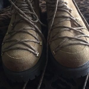 COPY - Super cool boots